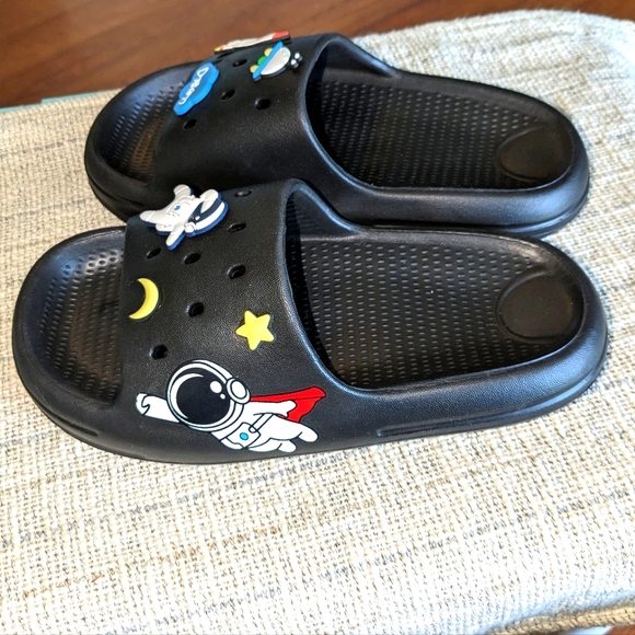 CERYTHRINA Other - CERYTHRINA Black Slide Sandals Anti-Slip Pillow Slippers Ultra Light Space theme